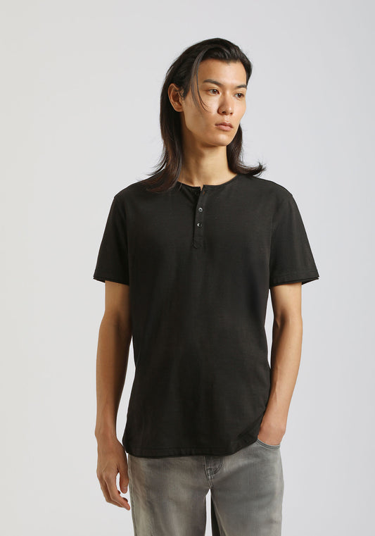 T-shirt collo serafino|Colore:Nero