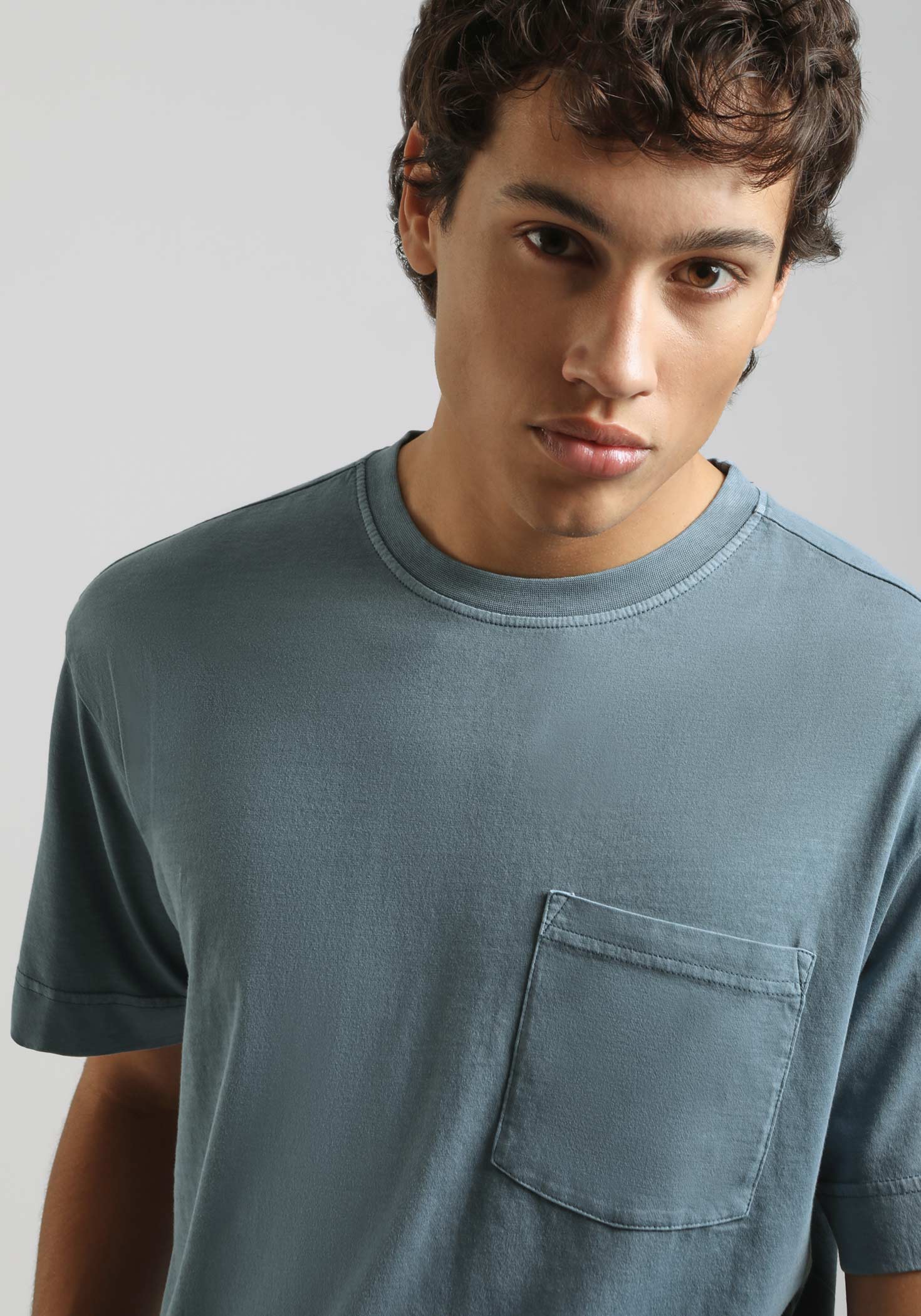 T-shirt effetto lavato con taschino|Colore:Ciano