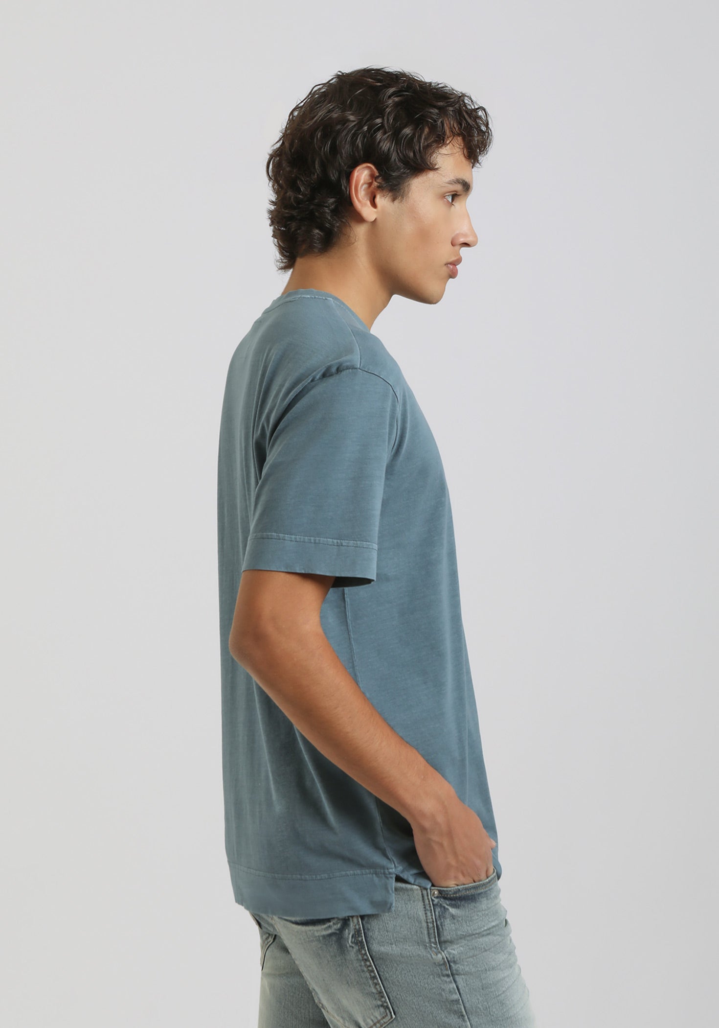 T-shirt effetto lavato con taschino|Colore:Ciano