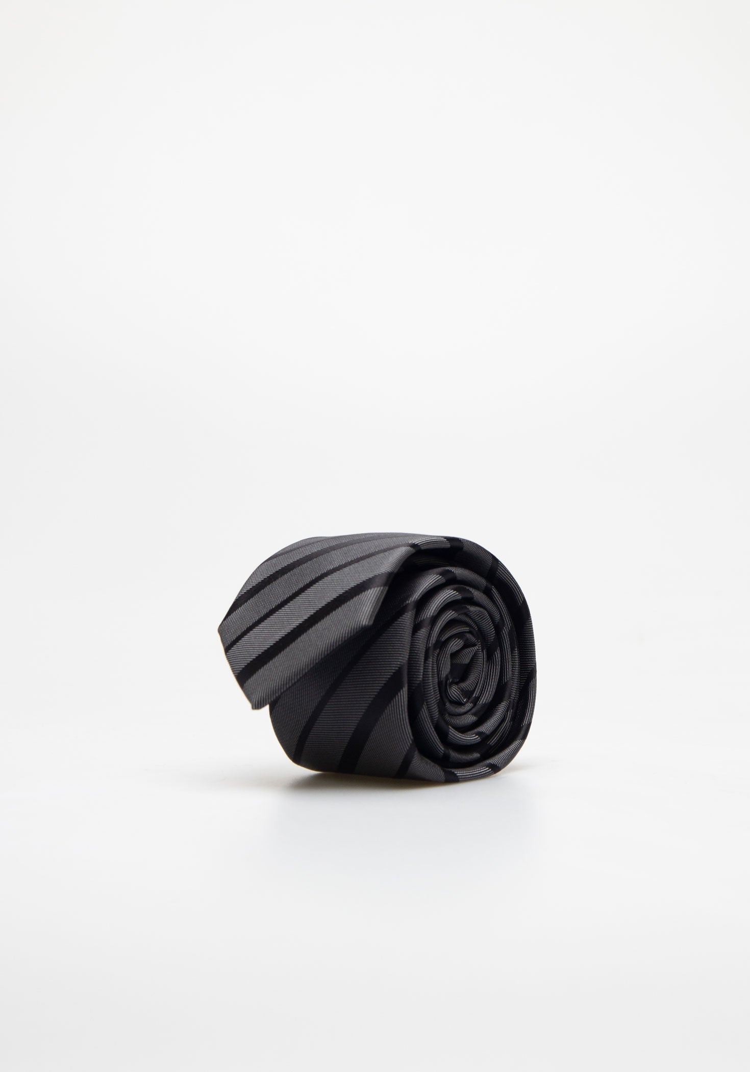 Cravatta con righe|Colore:Nero