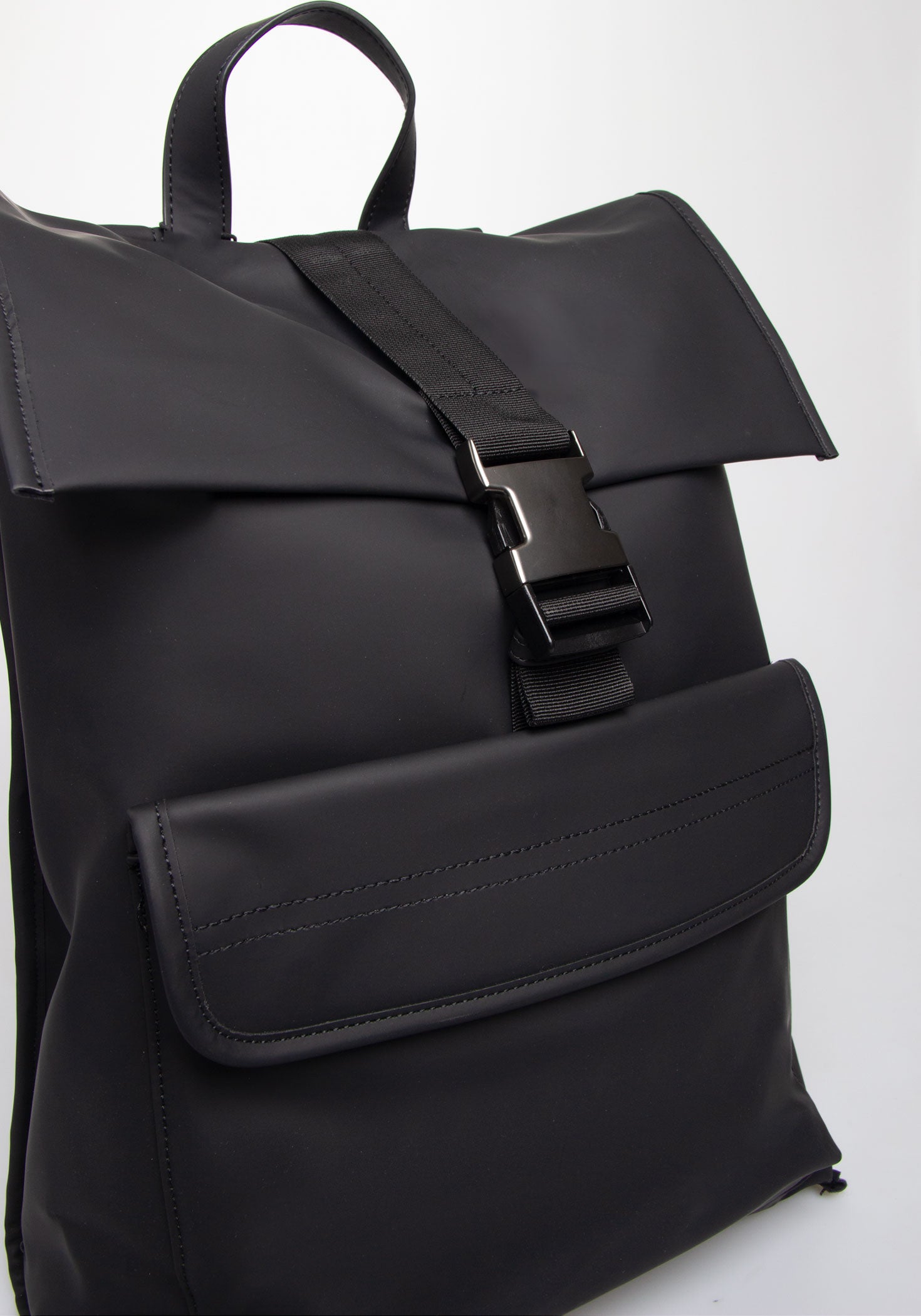 Zaino Gommato|Colore:Nero