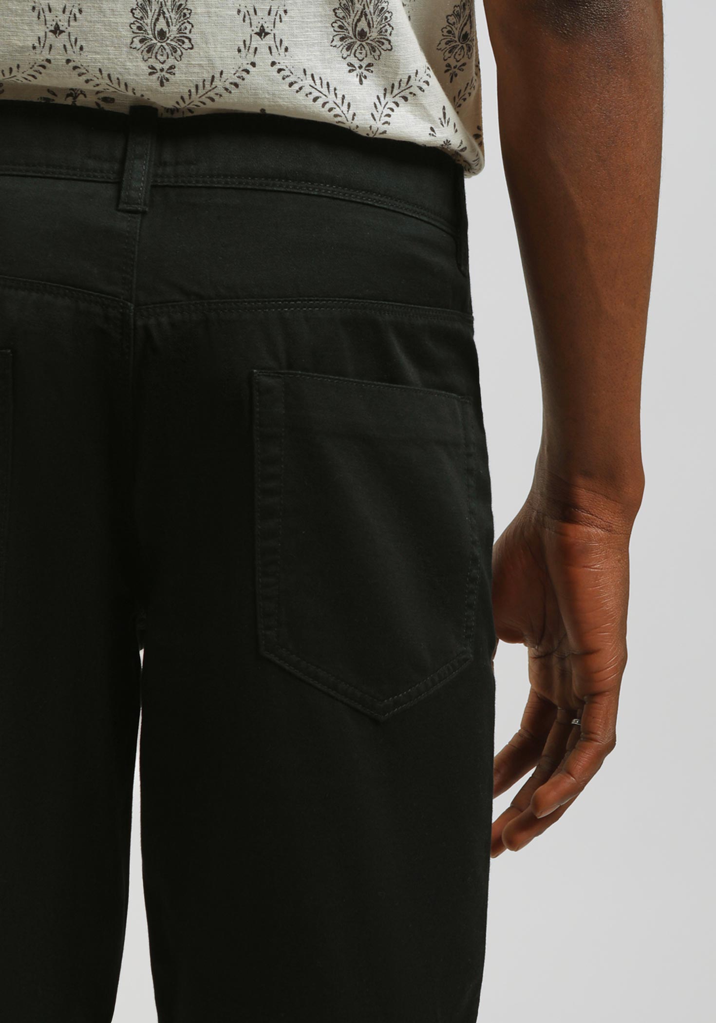 Bermuda cinque tasche in cotone|Colore:Nero