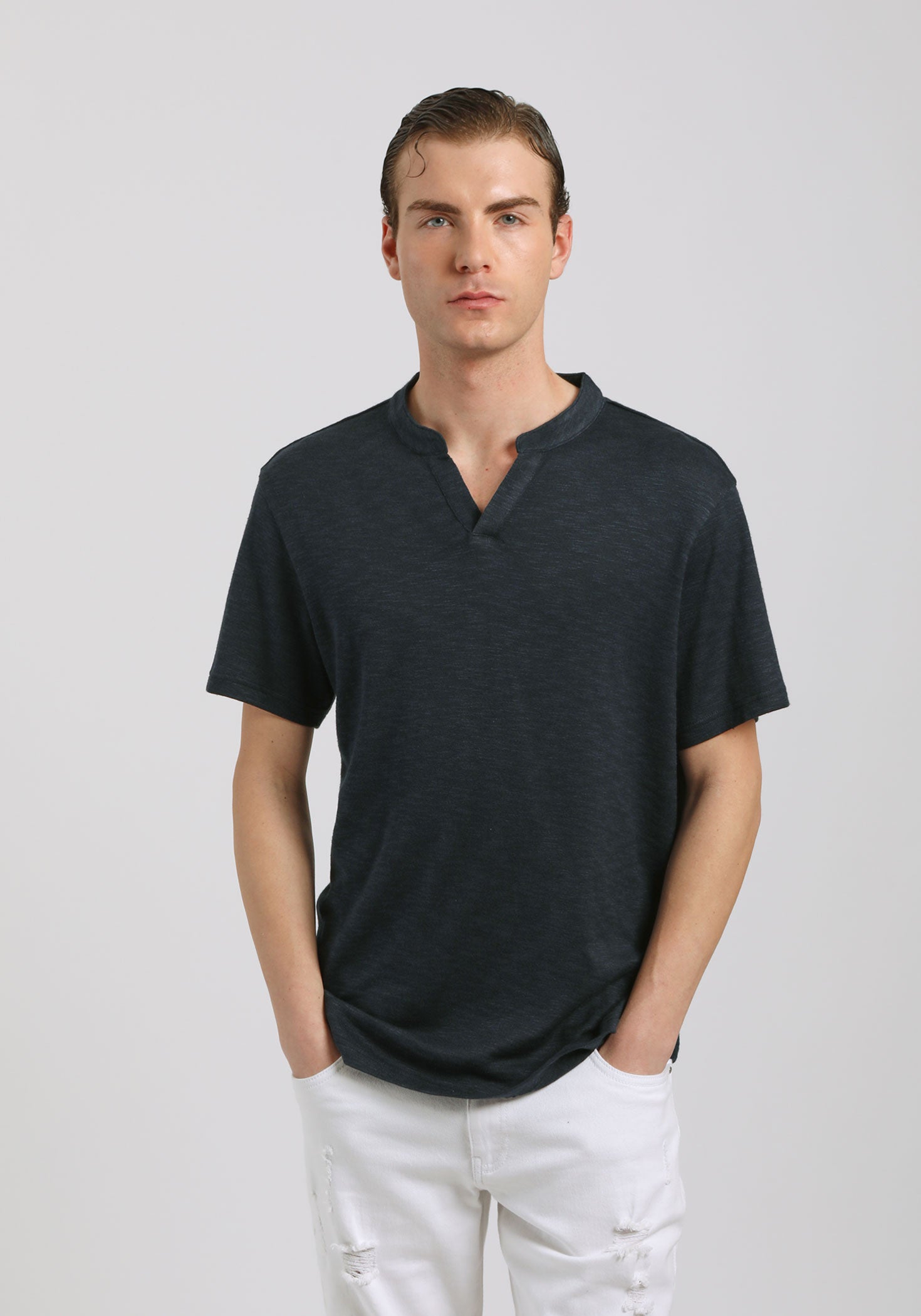 T-shirt con scollo a V|Colore:Avion