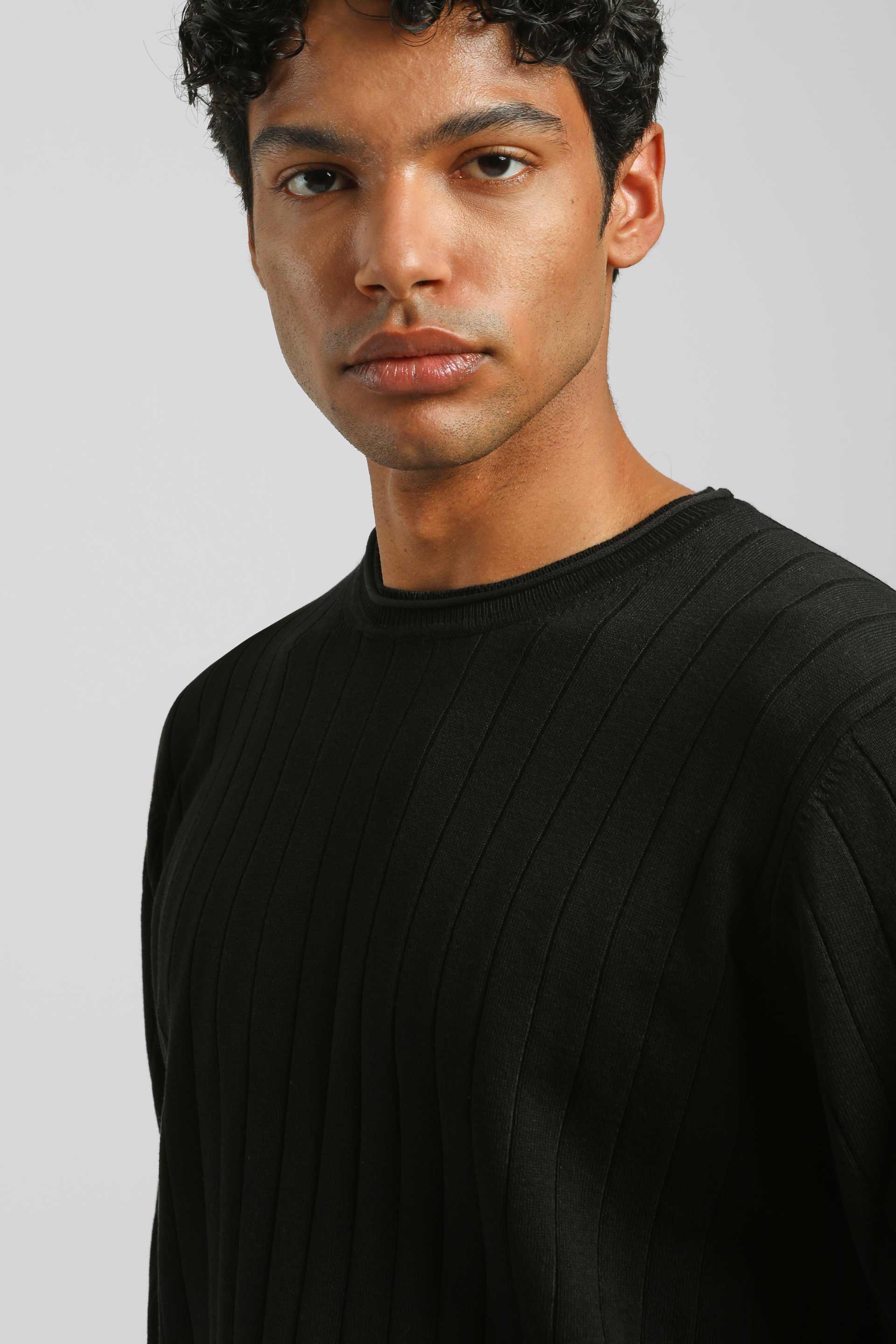 Maglia girocollo a coste|Colore:Nero