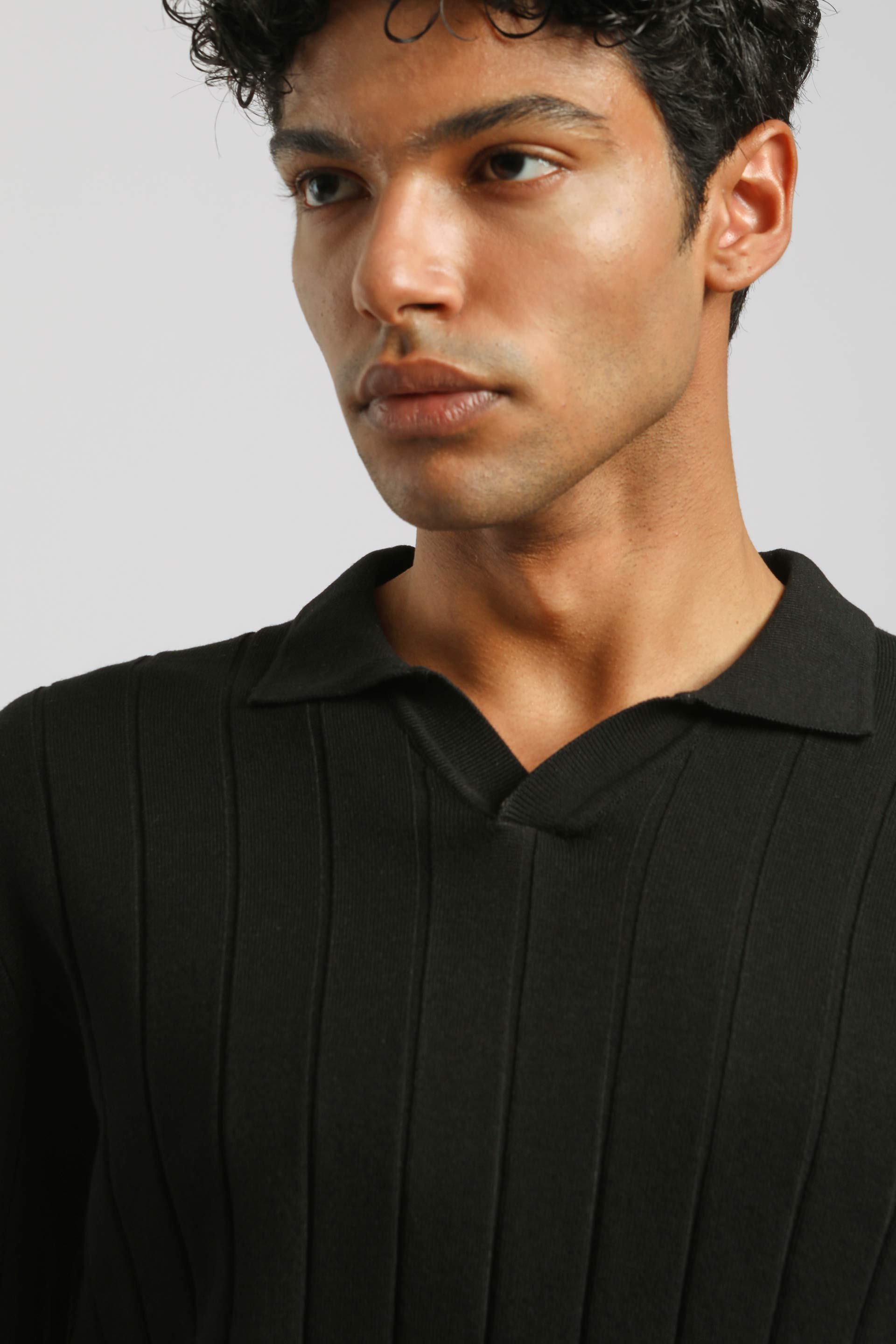 Polo manica lunga a coste|Colore:Nero