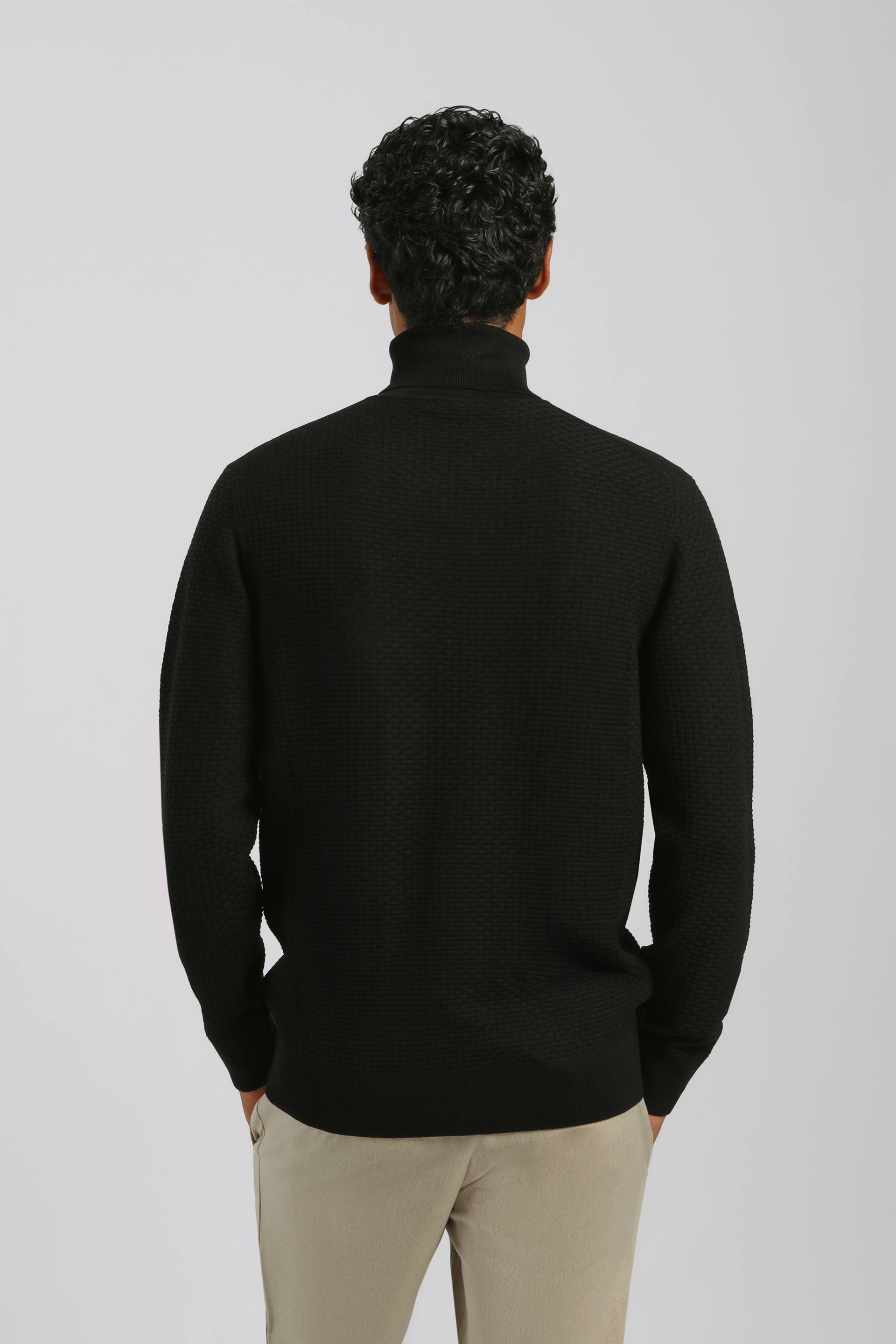 Maglia collo alto in viscosa|Colore:Nero