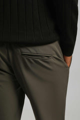 Pantaloni chino in tessuto tecnico|Colore:Verde