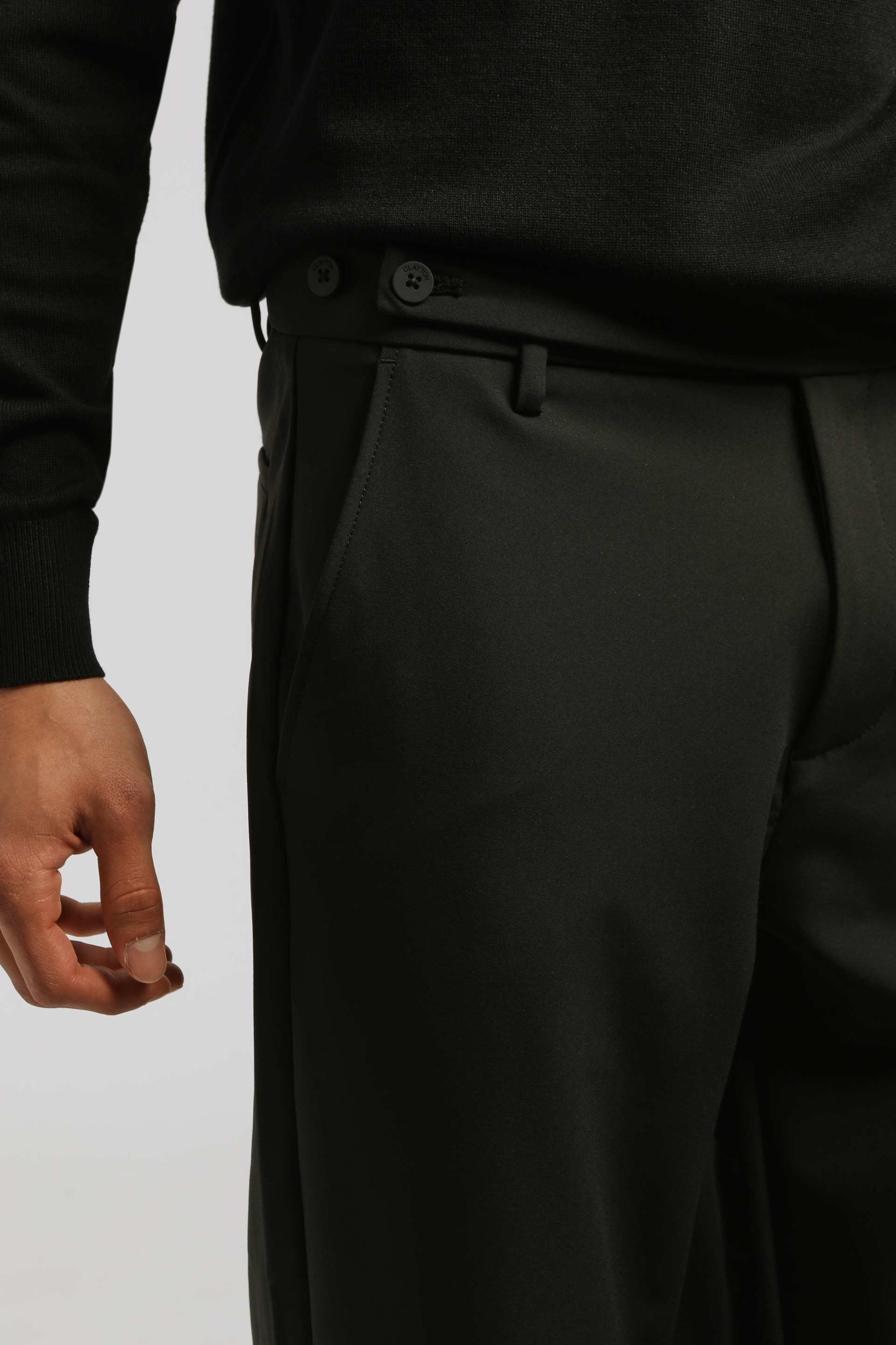 Pantaloni chino in tessuto tecnico|Colore:Nero