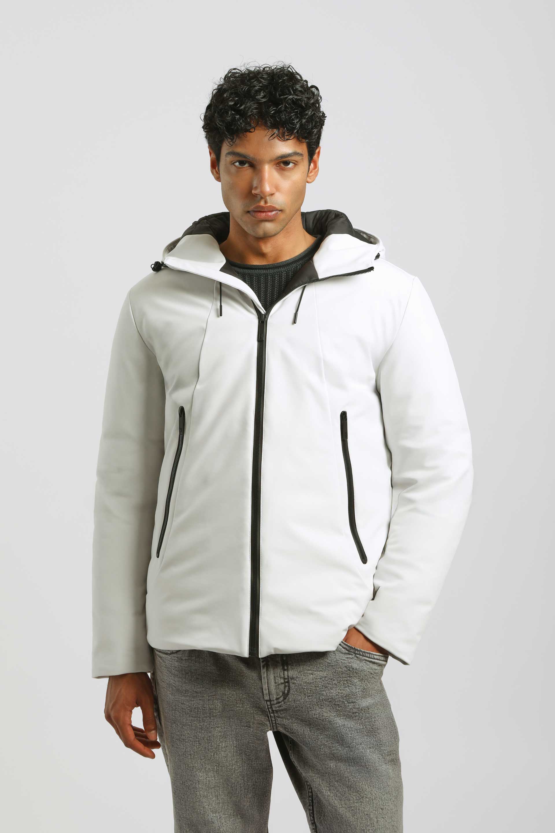 Giubbotto imbottito con cappuccio|Colore:Bianco