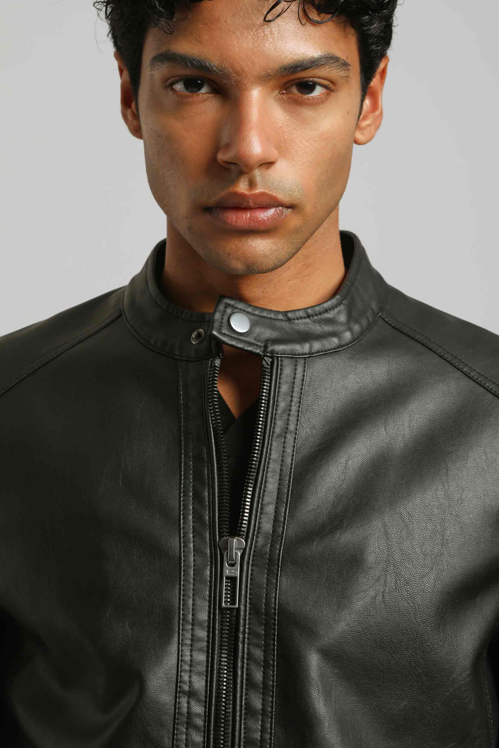 Giubbotto biker effetto pelle|Colore:Nero