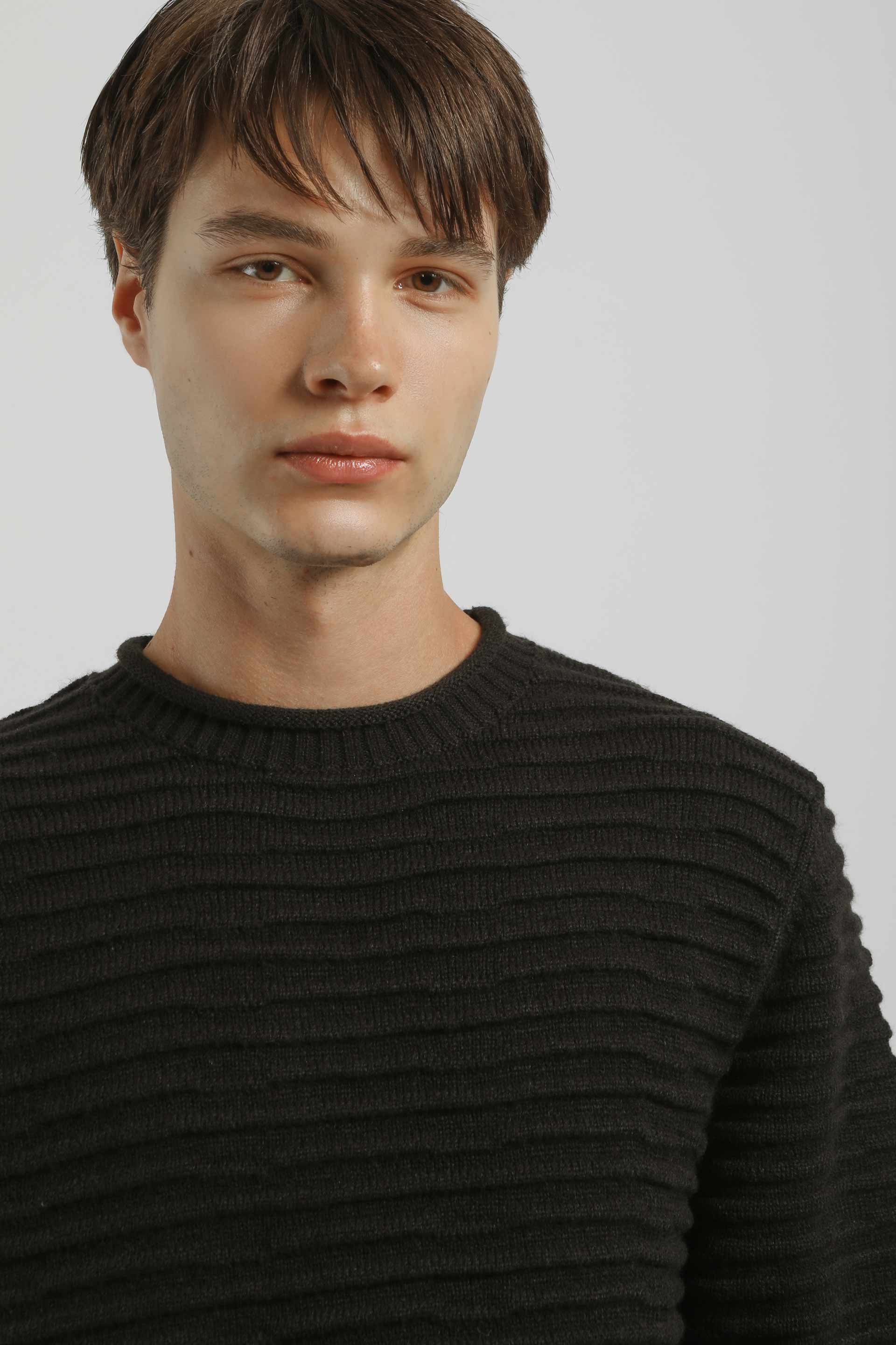 Lupetto con bottoni|Colore:Nero
