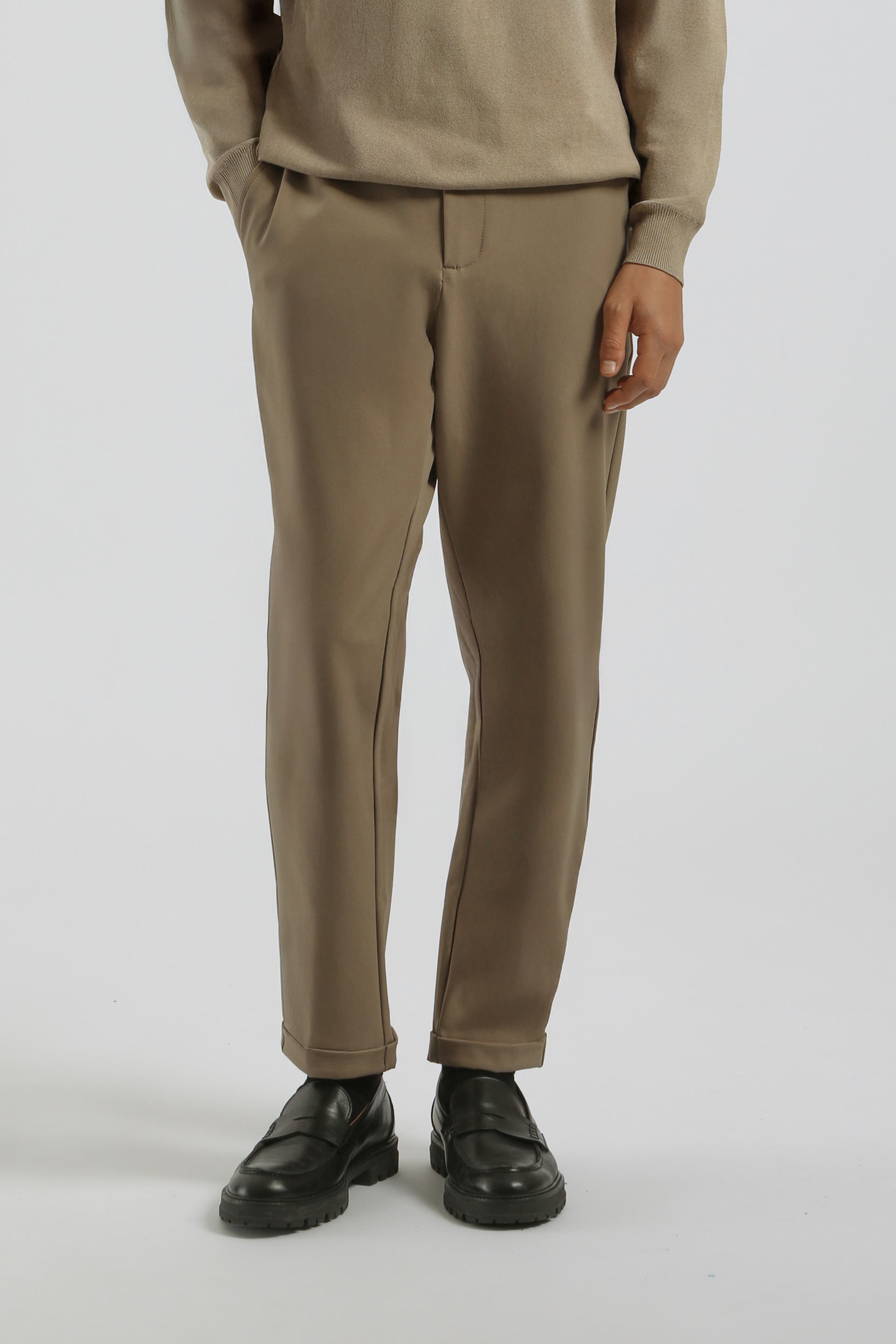 Pantaloni chino in tessuto tecnico|Colore:Cammello