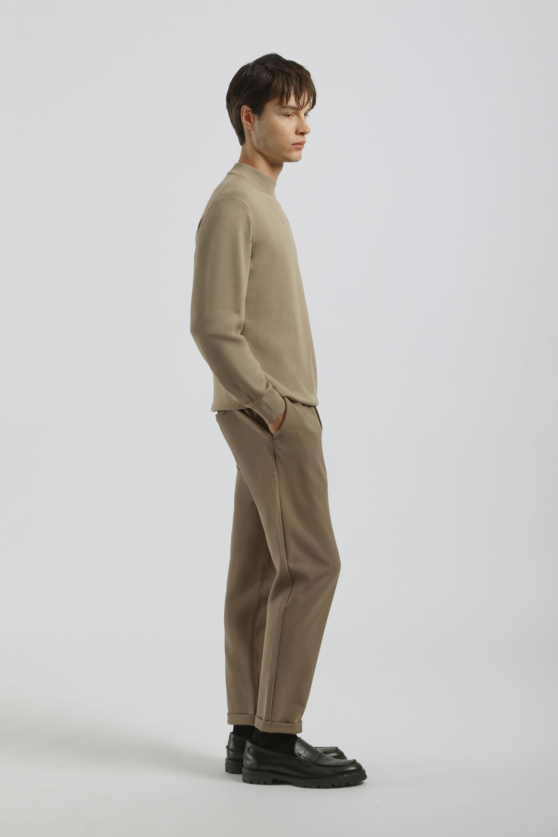 Pantaloni chino in tessuto tecnico|Colore:Cammello