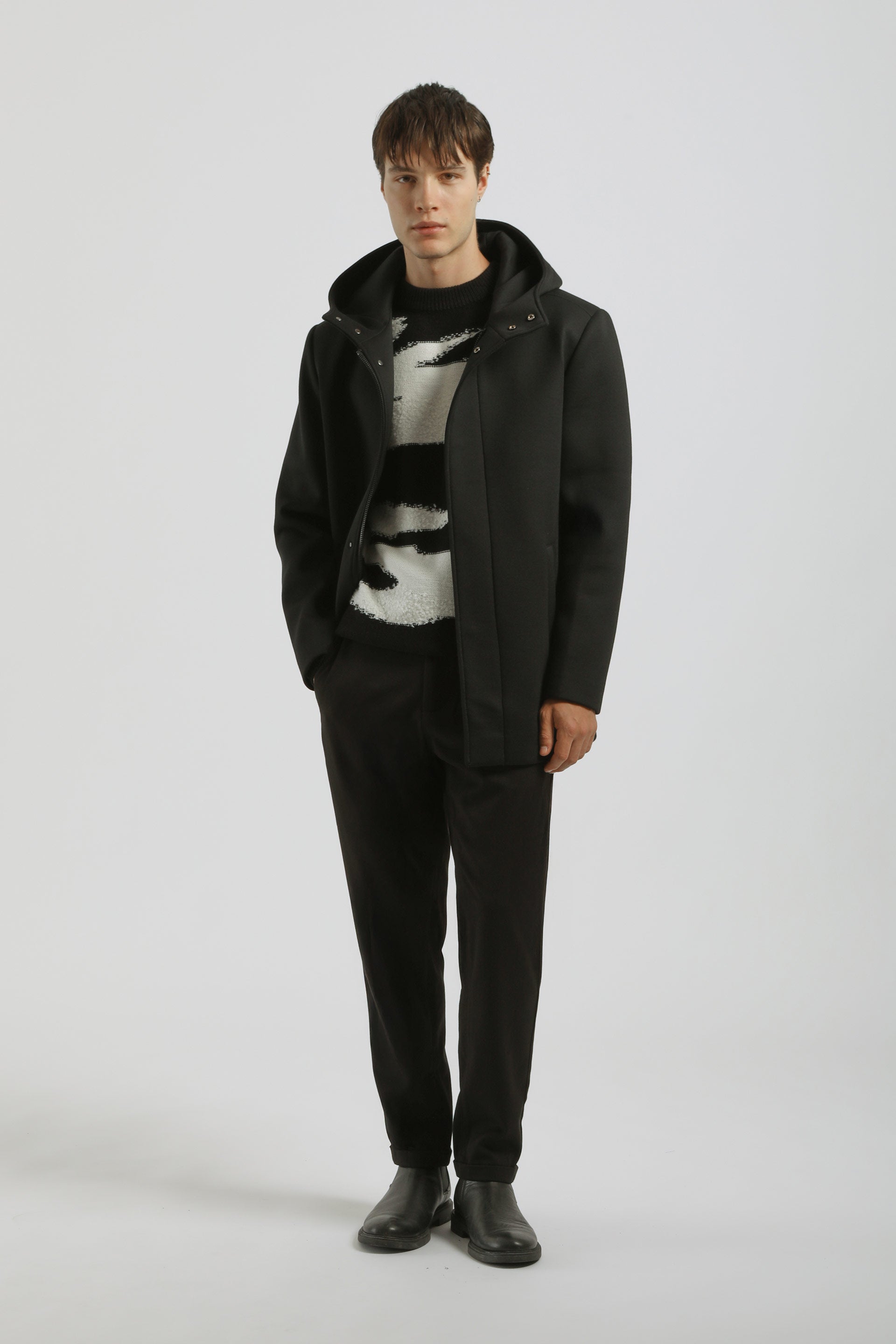 Cappotto con cappuccio|Colore:Nero
