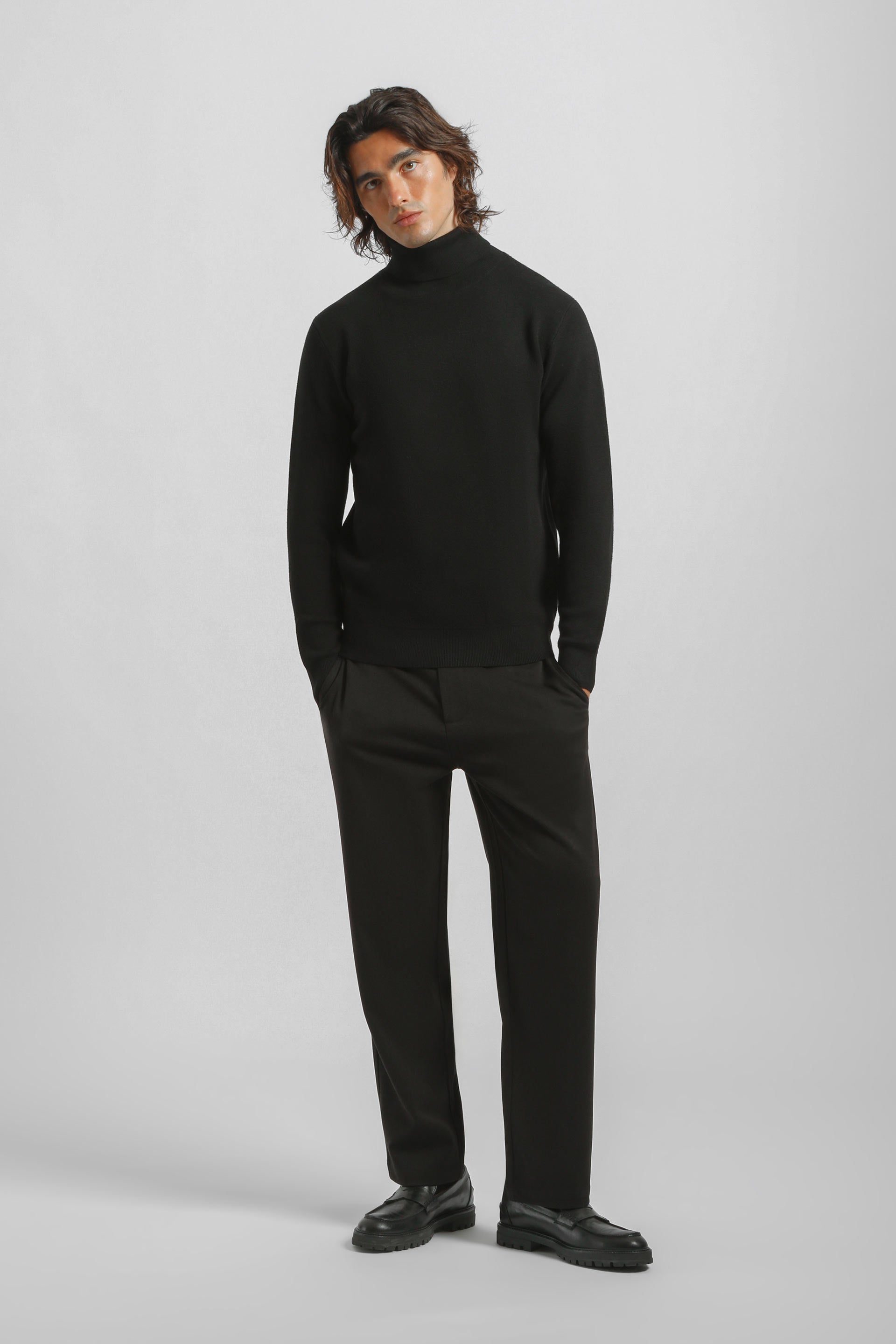 Pantaloni chino in tessuto tecnico|Colore:Nero