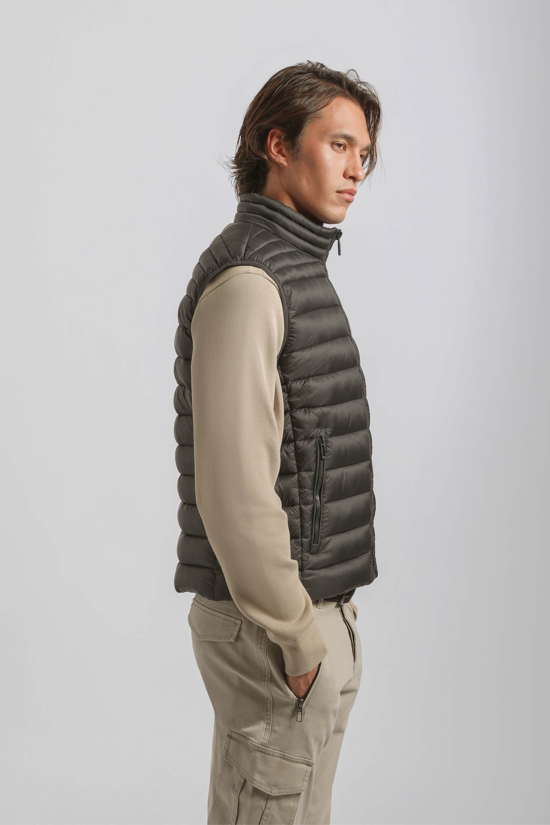 Smanicato imbottito collo lupetto|Colore:Nero