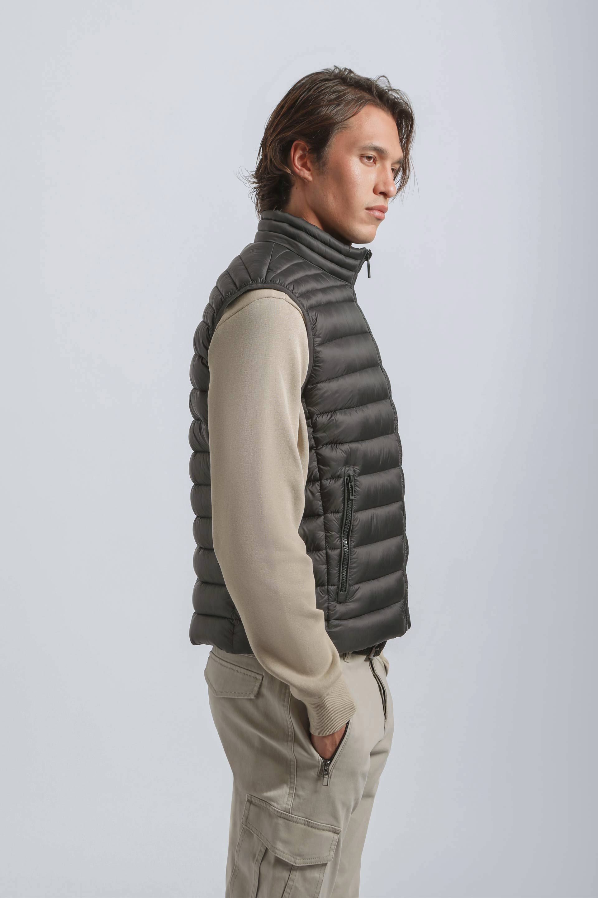 Smanicato imbottito collo lupetto|Colore:Nero