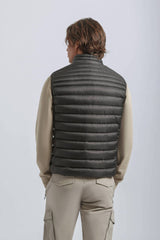 Smanicato imbottito collo lupetto|Colore:Nero