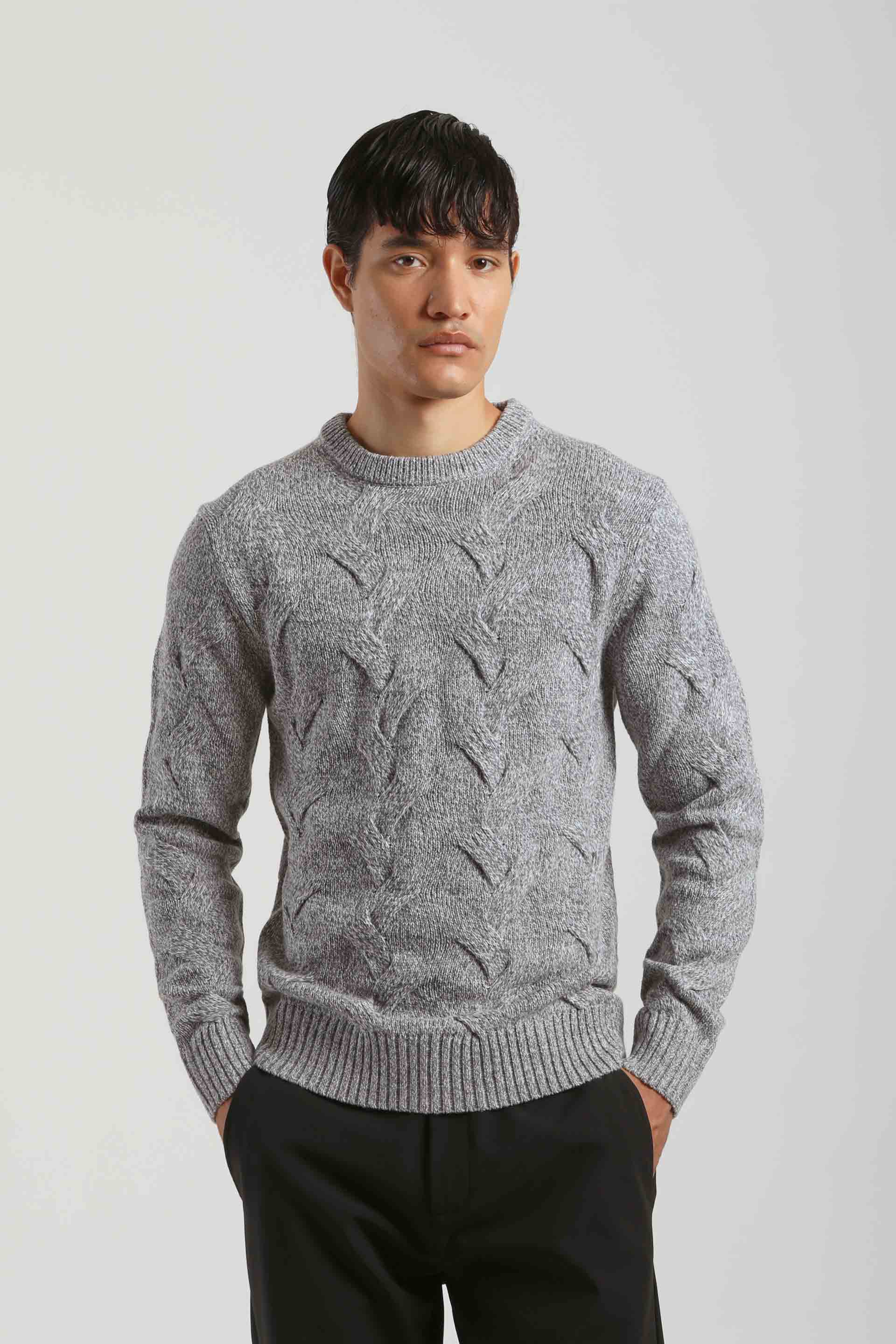 Maglia girocollo intrecciata|Colore:Grigio tw