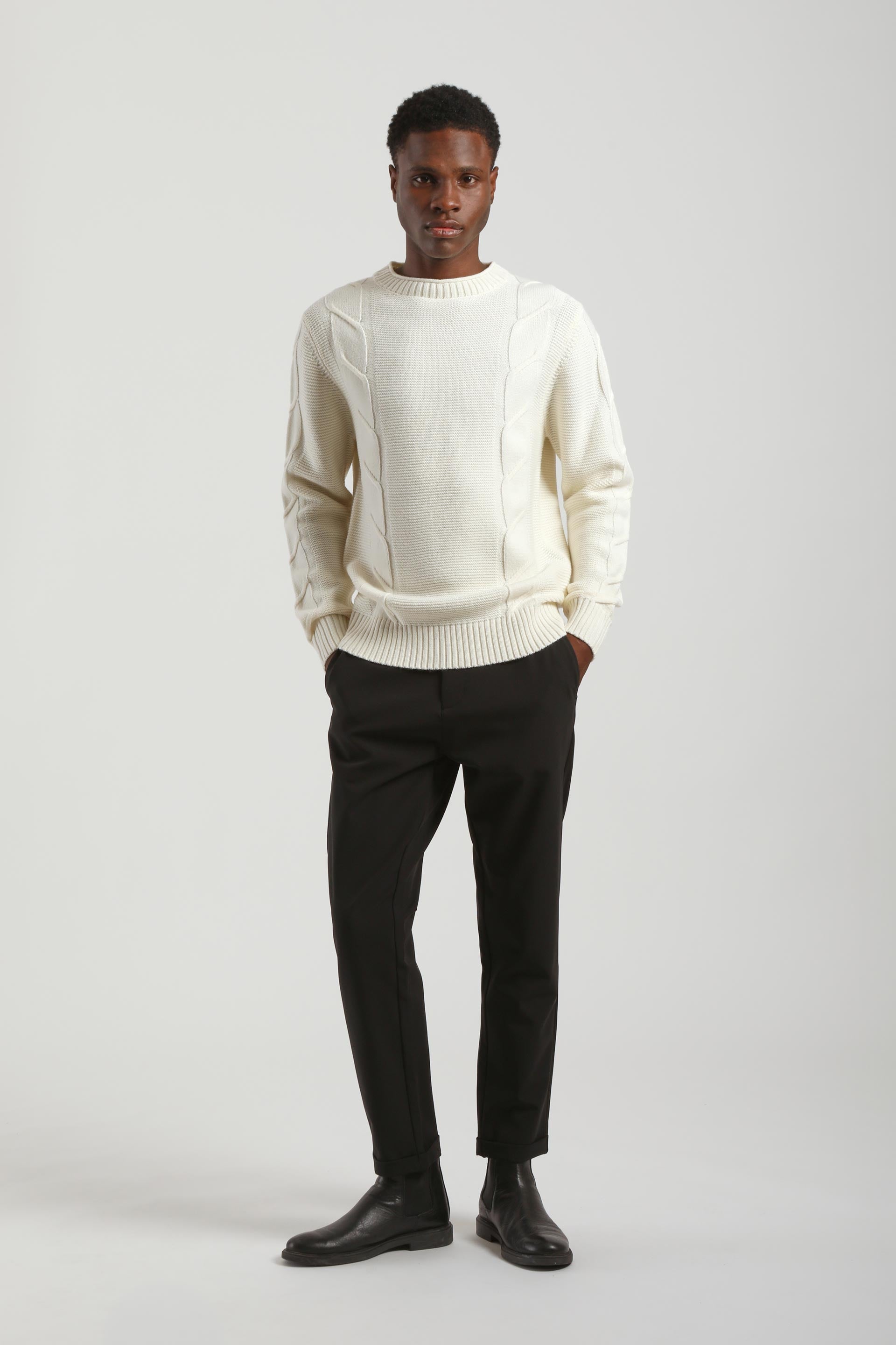 Pantaloni chino in tessuto tecnico|Colore:Nero