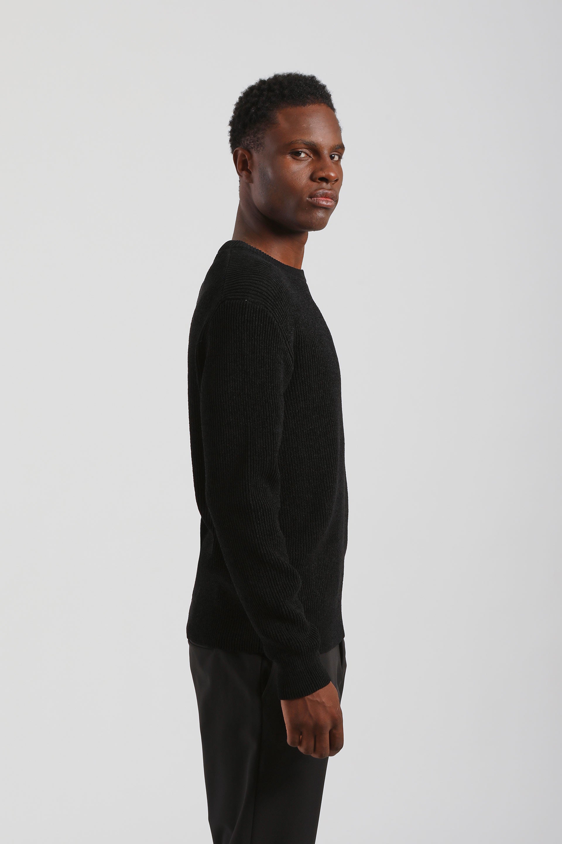 Maglia girocollo a coste|Colore:Nero