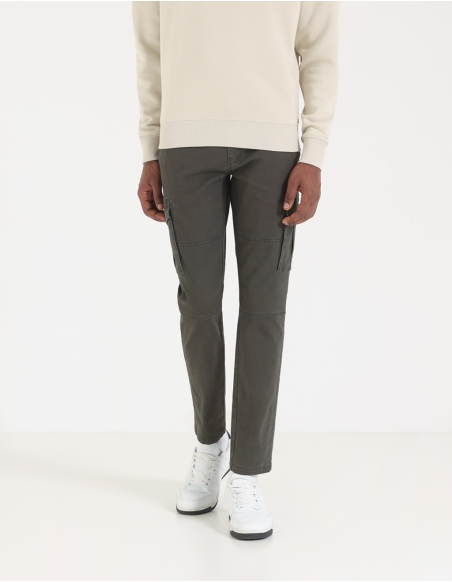 Pantaloni cargo