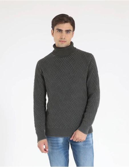 Maglia con lavorazione intrecciata