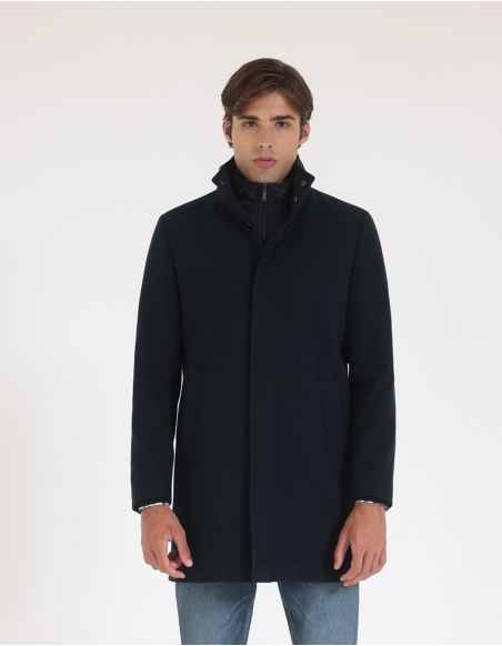 Cappotto con collo lupetto
