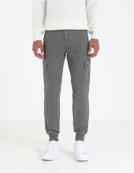 Pantaloni cargo