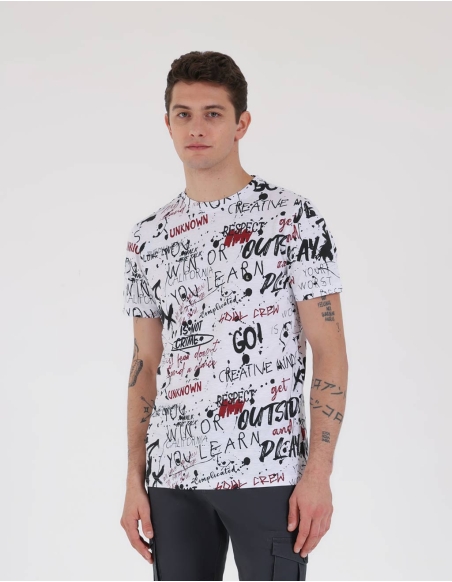 Abstract patterned t-shirt