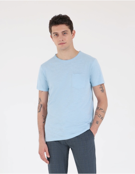 T-shirt basic con taschino