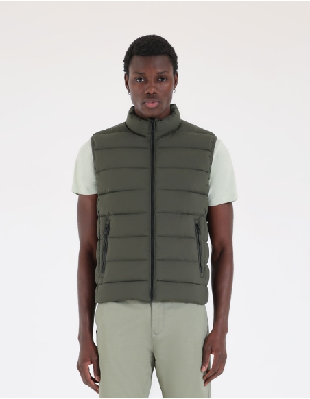 Sleeveless down jacket