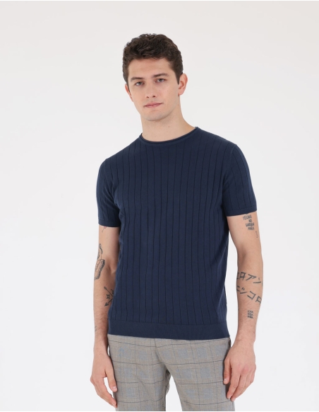 Flowing knitted t-shirt