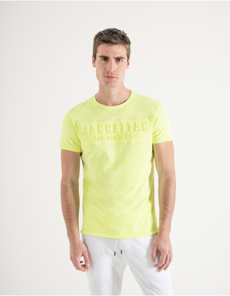 T-shirt con stampa effetto rilievo