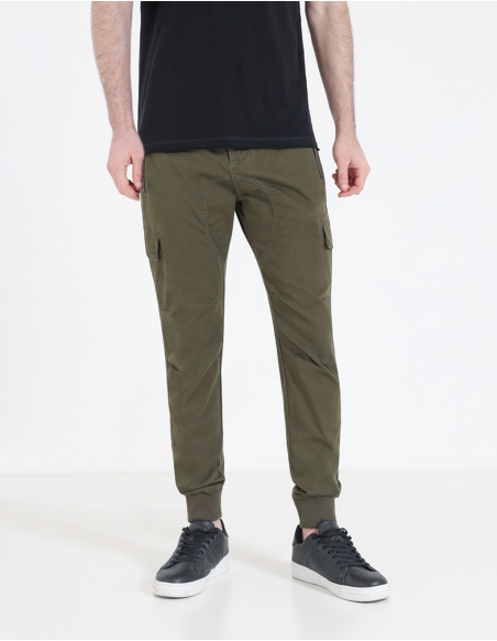 Cargo pants with elastic at the ankles