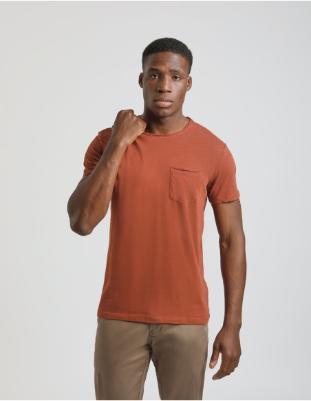 T-shirt con taschino