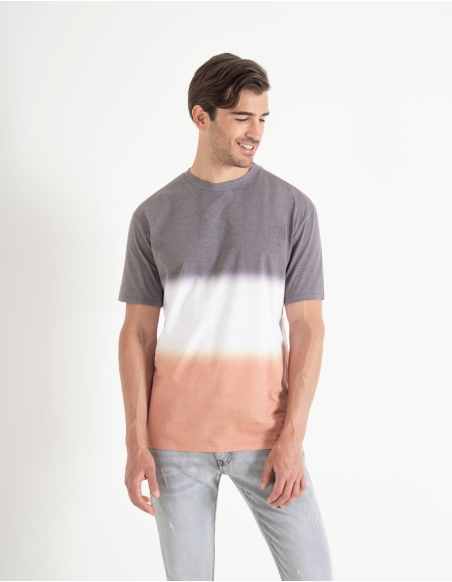 T-shirt tie dye