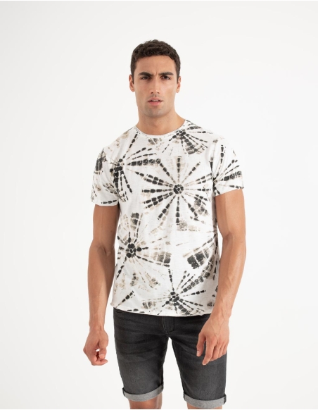 T-shirt tie dye