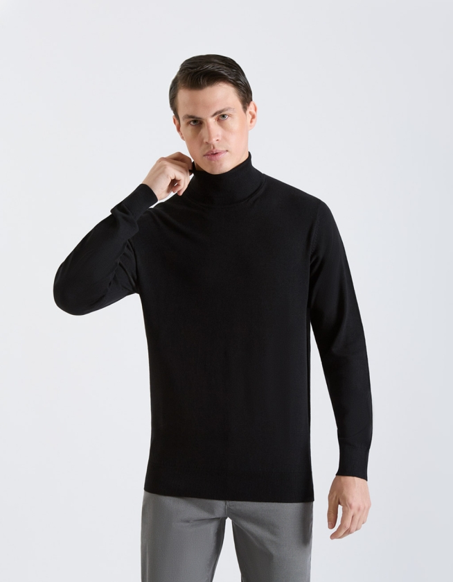 Turtleneck pullover
